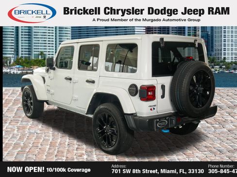 Used 2024 Jeep Wrangler Unlimited Sahara AWD/4WD image 5
