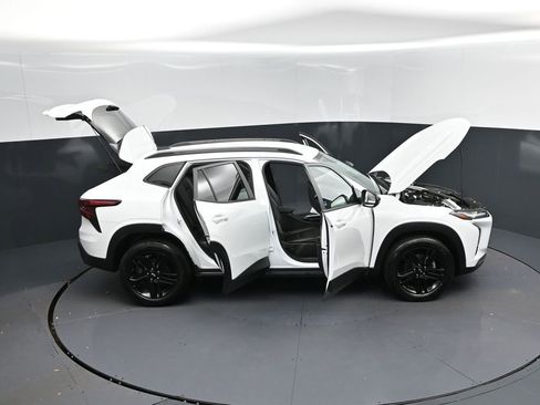 Used 2024 Chevrolet Trax ACTIV w/ Driver Confidence Package image 50