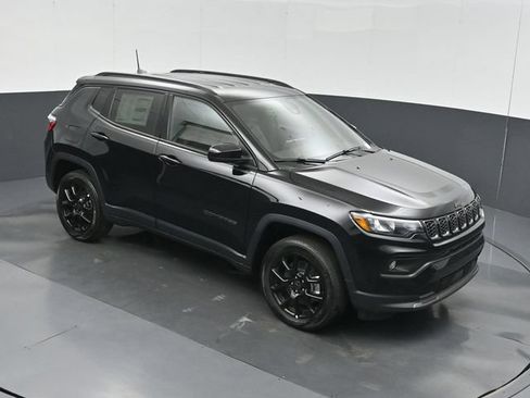 New 2026 Jeep Compass Latitude AWD/4WD image 34
