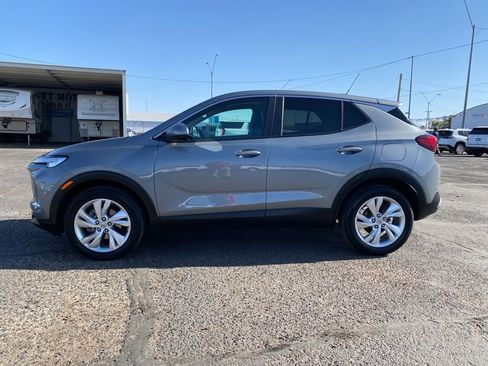 Used 2025 Buick Encore GX Preferred FWD image 3