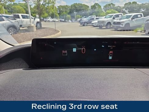 Used 2025 Ford Expedition Platinum AWD/4WD image 24