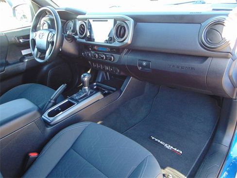 Used 2017 Toyota Tacoma image 26