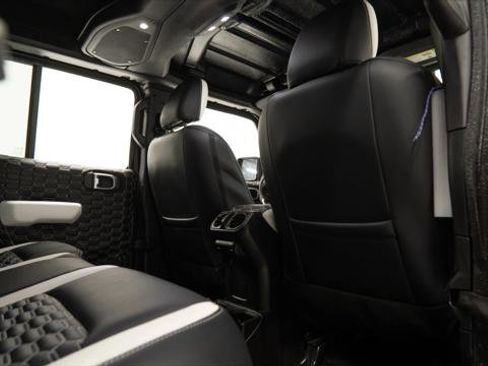 Used 2026 Jeep Gladiator Sport image 46