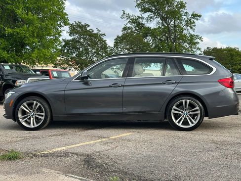 Used 2017 BMW 330i xDrive Wagon AWD/4WD image 3
