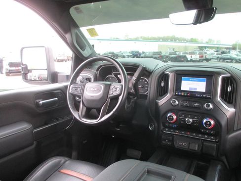 Used 2022 GMC Sierra 2500 AT4 w/ AT4 Premium Plus Package image 27