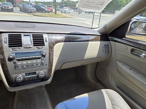 Used 2008 Cadillac DTS w/ Trunk Convenience Package FWD image 20