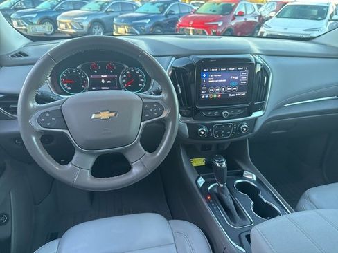 Used 2020 Chevrolet Traverse LT image 20