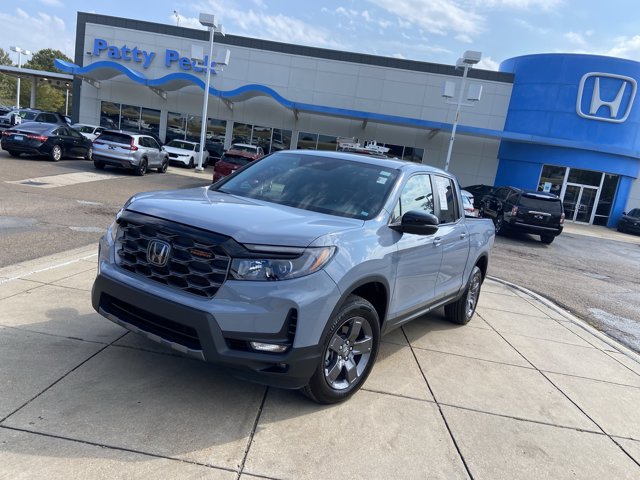 Used 2025 Honda Ridgeline TrailSport image 4