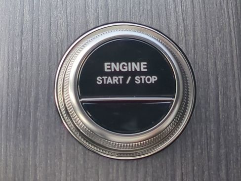 New 2025 Mercedes-Benz GLC 350e 4MATIC image 16