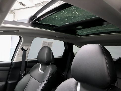 Certified 2025 Hyundai Tucson Limited image 33