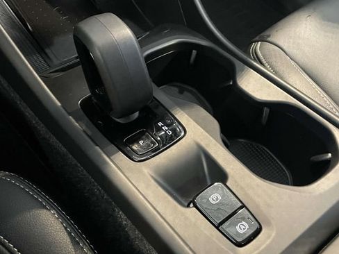 Used 2026 Volvo XC40 B5 Core w/ Climate Package image 29