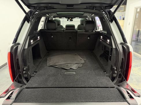 Used 2023 Land Rover Range Rover SE image 17