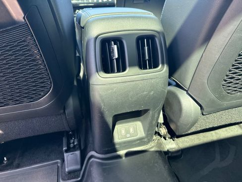 Used 2022 Hyundai Tucson Limited AWD/4WD image 22