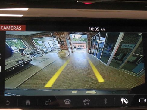Used 2020 Land Rover Discovery Sport AWD/4WD image 40