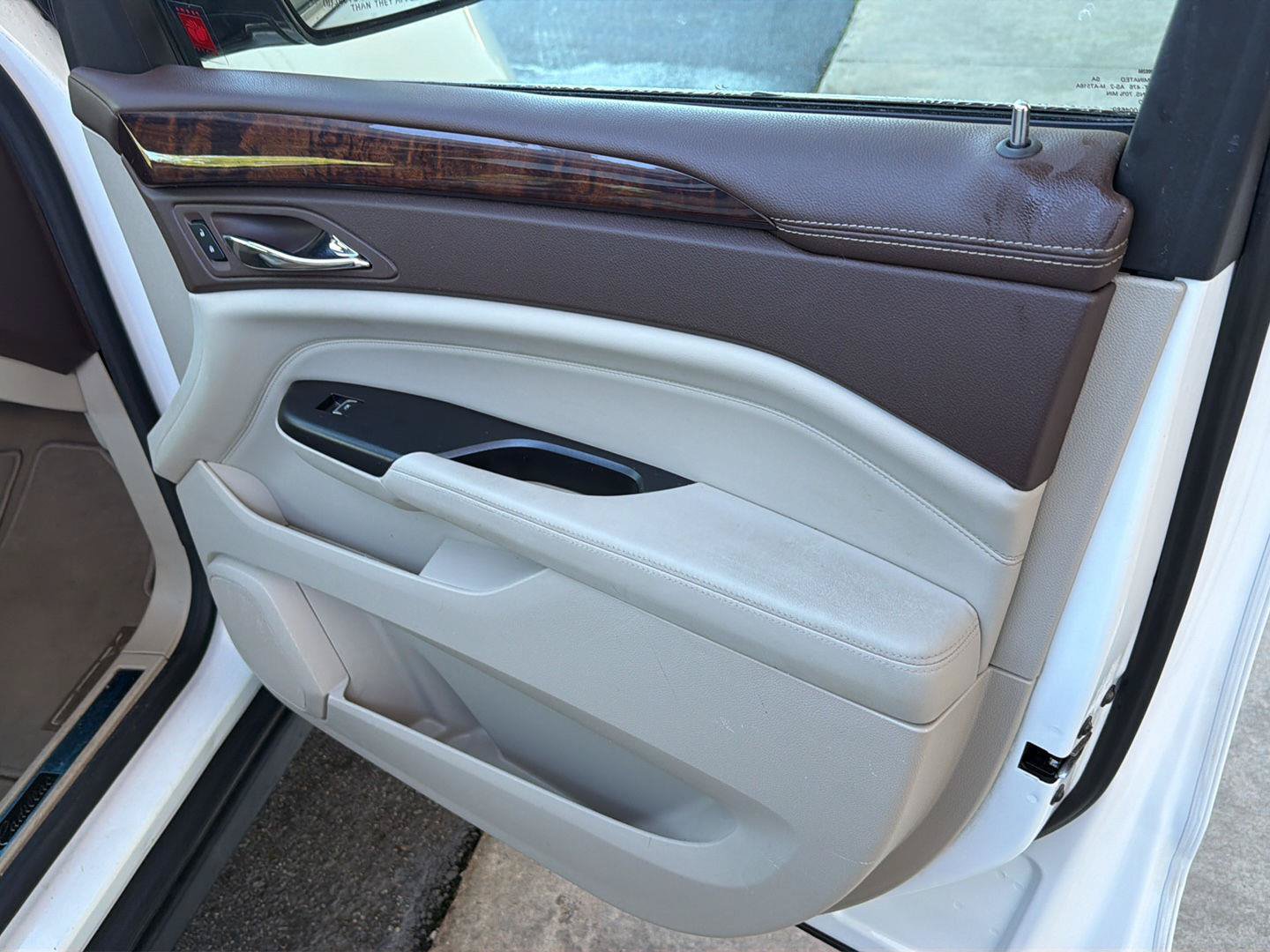 Used 2016 Cadillac SRX Premium w/ Driver Assist Package FWD image 15