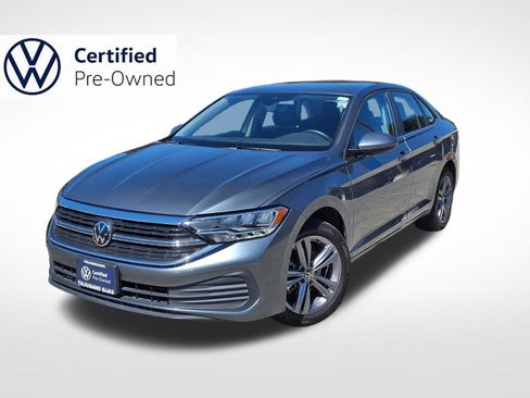 Certified 2023 Volkswagen Jetta SE FWD image 1