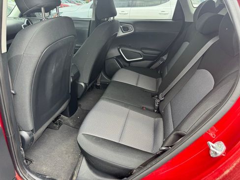 Used 2022 Kia Soul LX FWD image 9