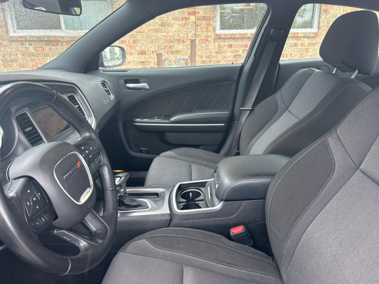 Used 2022 Dodge Charger SXT RWD image 18