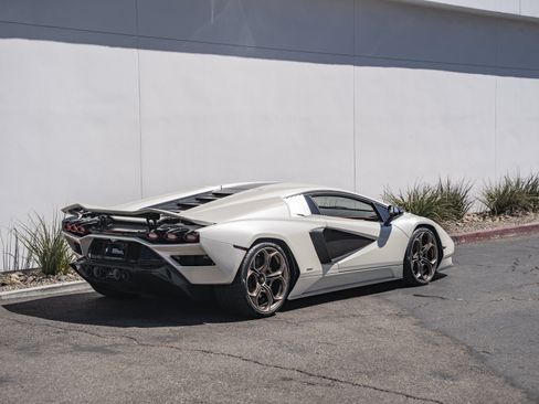 Used 2022 Lamborghini Aventador Countach AWD/4WD image 19