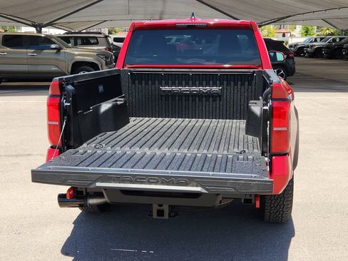 Used 2025 Toyota Tacoma TRD Off-Road image 23