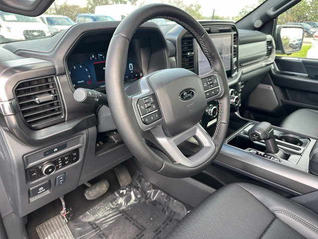 Used 2025 Ford F150 Lariat AWD/4WD image 17