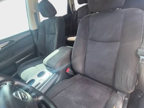 Used 2014 Nissan Pathfinder S FWD image 9
