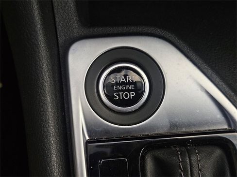 Used 2025 Nissan Sentra SV image 17