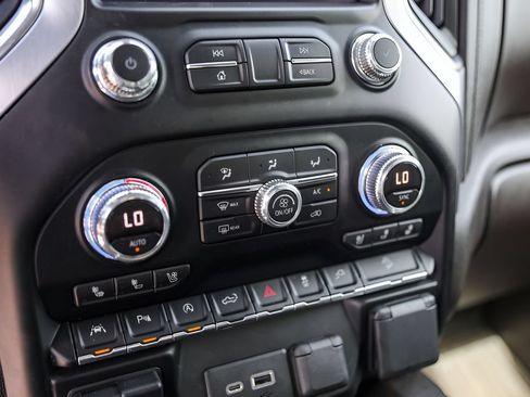 Used 2019 GMC Sierra 1500 SLT AWD/4WD image 21
