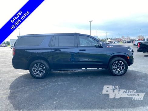 Used 2023 Chevrolet Suburban Z71 w/ Luxury Package AWD/4WD image 8