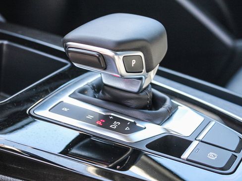 Used 2025 Audi Q5 2.0T Premium image 22