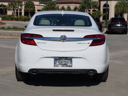Used 2016 Buick Regal Premium image 7