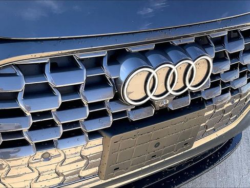 Certified 2025 Audi Q5 Premium w/ Convenience Package image 27