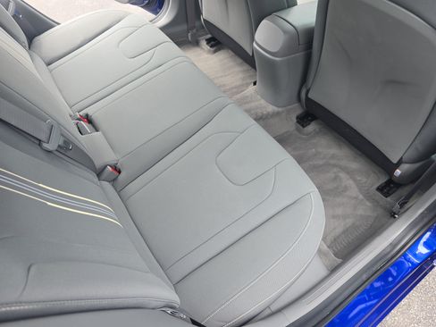 Used 2023 Hyundai Elantra SEL w/ Convenience Package FWD image 11