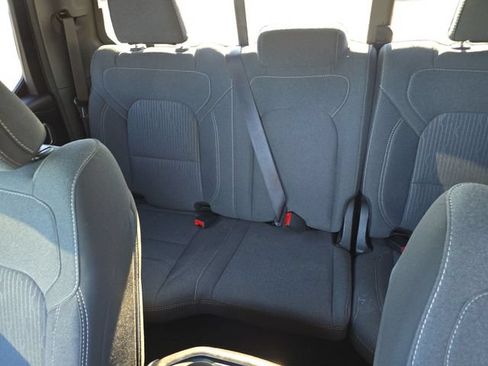 Used 2023 RAM 1500 Big Horn AWD/4WD image 24
