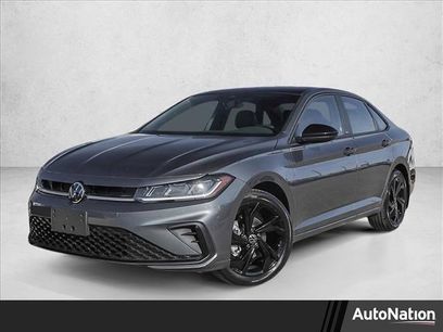 Certified 2025 Volkswagen Jetta SE w/ Sunroof Package