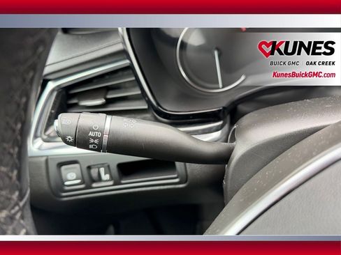 Used 2020 Cadillac XT5 Premium Luxury image 8