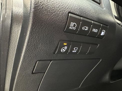 Used 2018 Lexus RX 450hL Luxury image 14