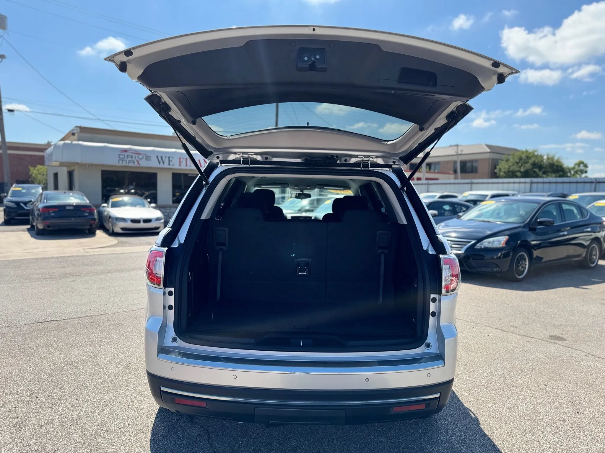 Used 2016 GMC Acadia SLE FWD image 22