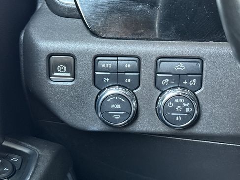 Used 2023 GMC Sierra 1500 Elevation image 31