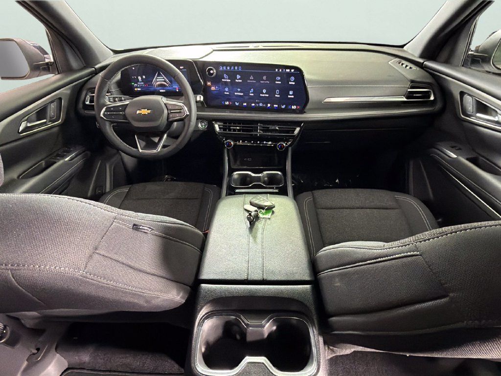 Used 2024 Chevrolet Traverse LT FWD image 33