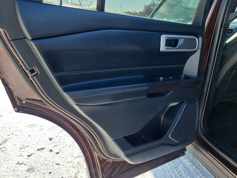 Used 2020 Ford Explorer XLT w/ Equipment Group 202A image 21