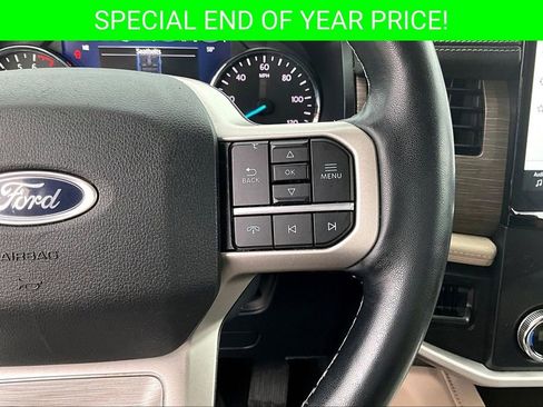 Used 2022 Ford Expedition Limited image 12