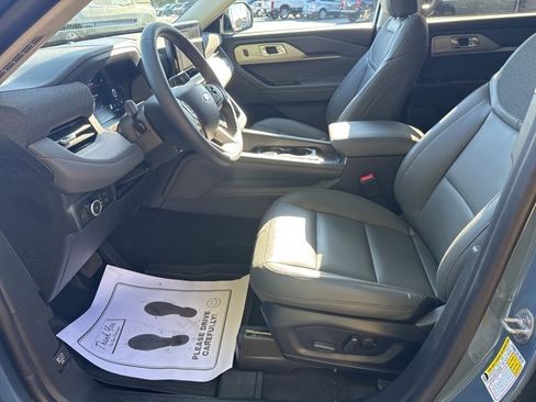 New 2026 Ford Explorer Active w/ Active Comfort Package image 6