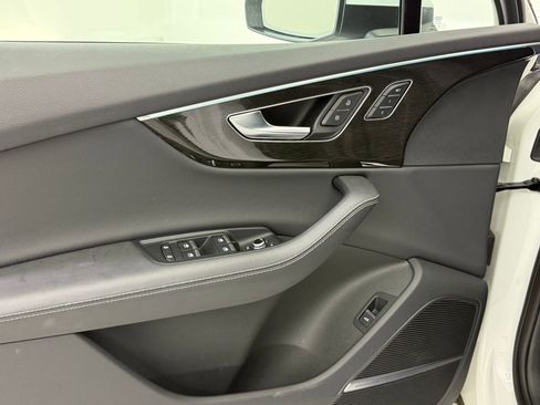 Used 2025 Audi Q7 3.0T Premium Plus image 13
