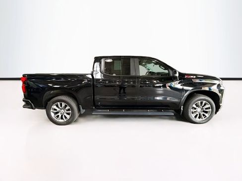 Used 2022 Chevrolet Silverado 1500 RST AWD/4WD image 5