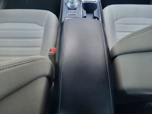 Used 2020 Ford Fusion SE image 29