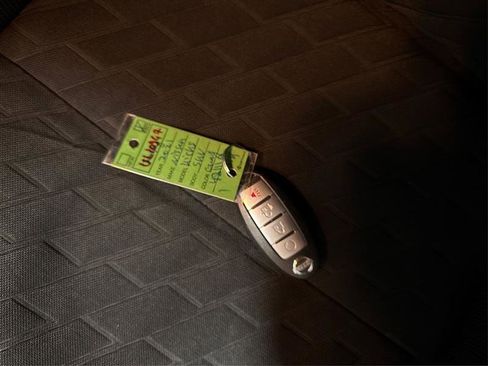 Used 2021 Nissan Kicks SV image 25