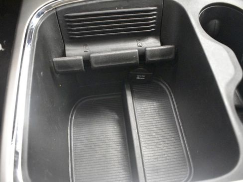 Certified 2017 RAM 1500 Laramie w/ Convenience Group image 37