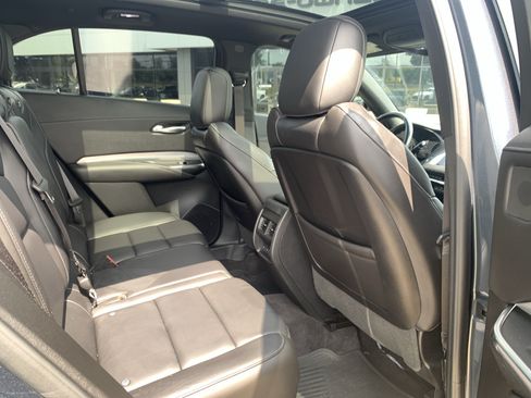 Used 2019 Cadillac XT4 Premium Luxury w/ Technology Package FWD image 33