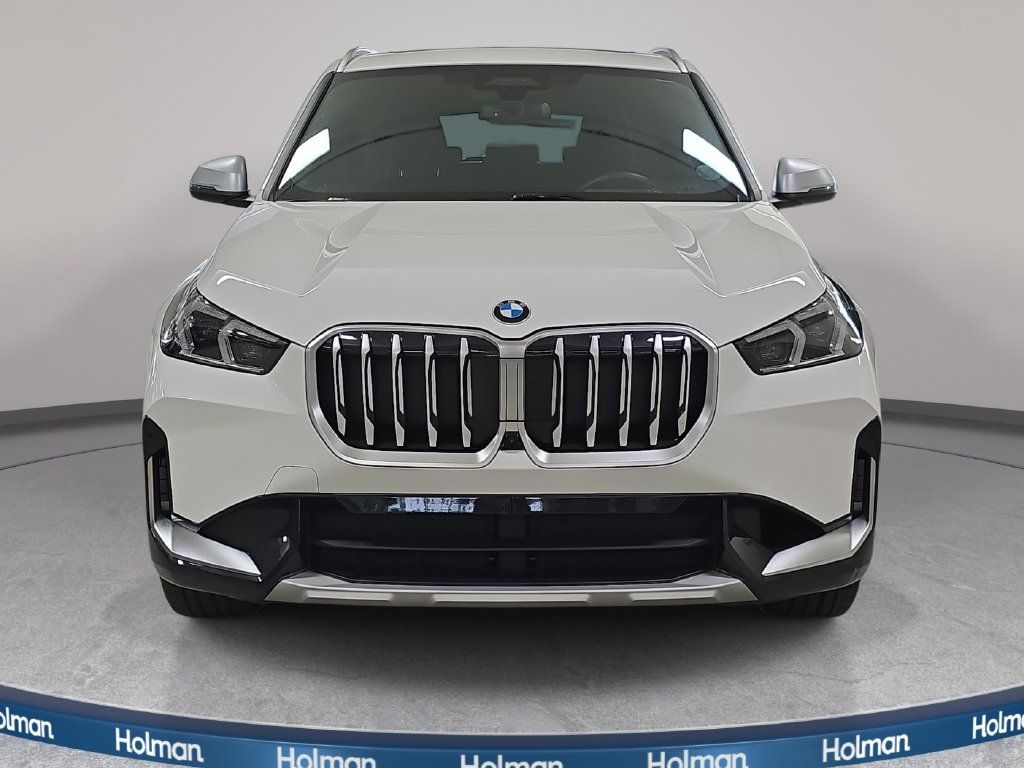 Certified 2024 BMW X1 xDrive28i w/ Premium Package AWD/4WD image 2